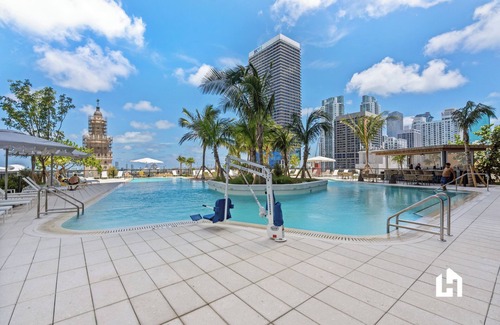 Downtown Miami Apartamento | Stylish Apartments with Partial Ocean Views in Downtown