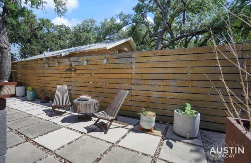 North University Apartamento | Stylish Austin Retreat w Luxurious King Bed and WD