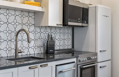 Sandusky Condominio | Stylish Boutique Style Condo