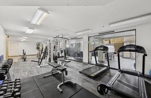 Canberra City Centre Apartamento | Stylish Braddon Retreat 2Bedroom Free Parking & Pool