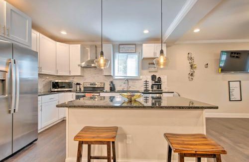 College Park Casa | Stylish College Park Home with Private Garden!