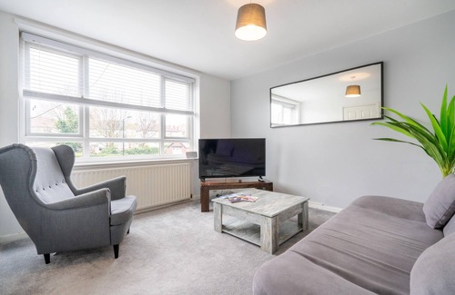 Sheffield City Centre Casa | Stylish & Comfortable 3BR Spacious Home w/ Parking
