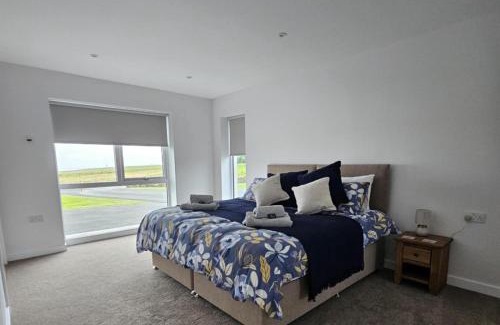 Saint Ola Villa | Stylish Cosy Stunning View Villa in Kirkwall, Free Parking and WiFi