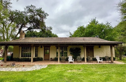 Murrieta Cabaña | Stylish Cottage @La Cresta, nestled in a private wineyard, close to Temecula/SD.