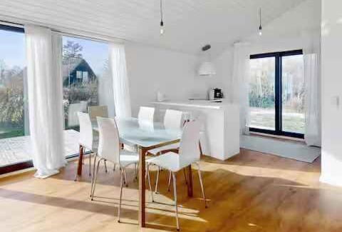 Rodvig Stevns Casa | Stylish Cottage Near Beach, Cliffs & Harbour