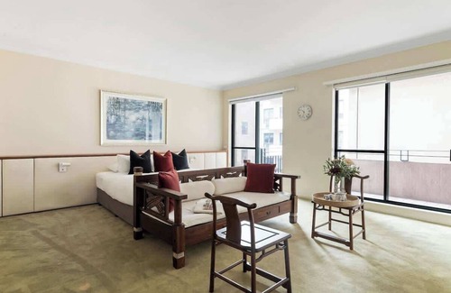Chinatown Apartamento | Stylish & Cozy 4BR Retreat with FREE Parking