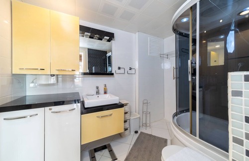 Muratpasa Apartamento | Stylish Duplex with Garden and Gazebo in Muratpasa