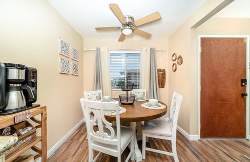 San Marcos Casa | Stylish Duplex with Fenced Yard in San Marcos