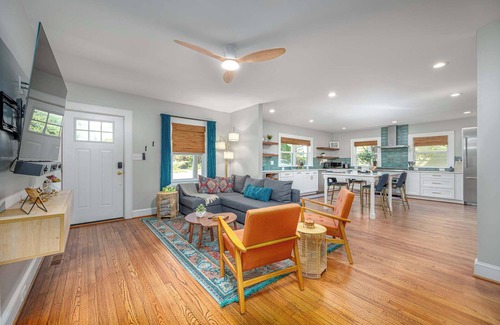 Durham Casa | Stylish Durham Retreat - Walkable, Sleeps 6