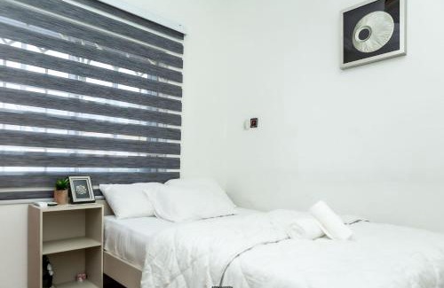 Teshie Apartamento | Stylish East Legon Apartment - AC, Wi-Fi, Netflix