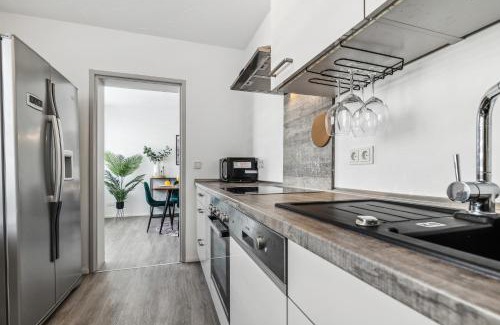 Homburg Apartamento | Stylish Family & Business Apartment in Homburg - nahe Uniklinik - ruhig gelegen - 3 SZ - bis zu 6 Pers - Balkon - Badewanne - WLAN 250 Mb - Parkplätze - Self-Check-in