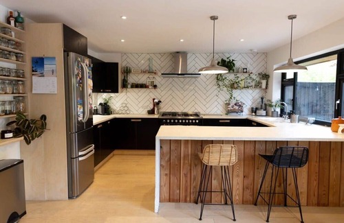 Bosham Casa | Stylish Four Bed Coastal Home