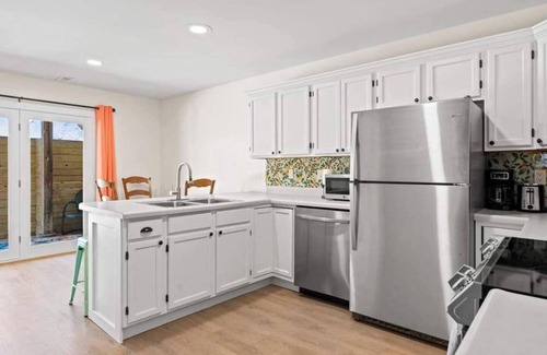 Richmond Apartamento | Stylish, Fully Furnished Apartments - Comfort and Convenience, Just Like Home