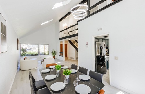 Rancho Penasquitos Casa | Stylish, Fun & Comfy 4B3B House, Close to Del Mar, Torrey Pines and Safari Park