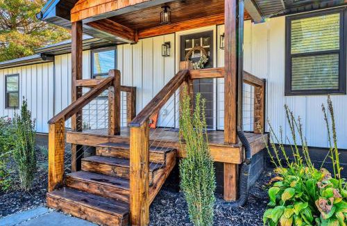 Rockford Casa | Stylish Getaway Near Knoxville, Airport & The Smokies