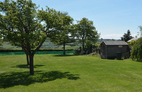 Tunley Casa | Stylish ground floor conversion near Bath and Priston with outstanding views