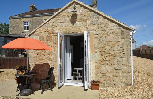 Tunley Casa | Stylish ground floor conversion near Bath and Priston with outstanding views