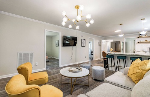 East Durham Casa | Stylish house close to Downtown -starts at 3.5k/month