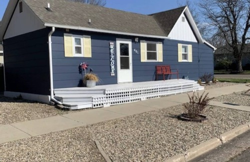 Pierre Casa | Stylish House Near Missouri River and Capitol Building