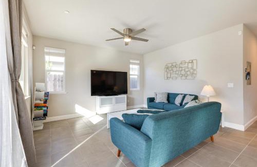 Lodi Casa | Stylish Lodi Wine Country Retreat with Private Patio