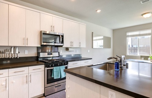 Lodi Casa | Stylish Lodi Wine Country Retreat w/ Private Patio