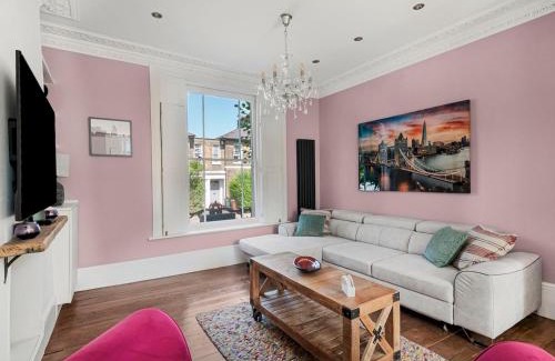 Walworth Casa | Stylish Maisonette Central London Pass the Keys