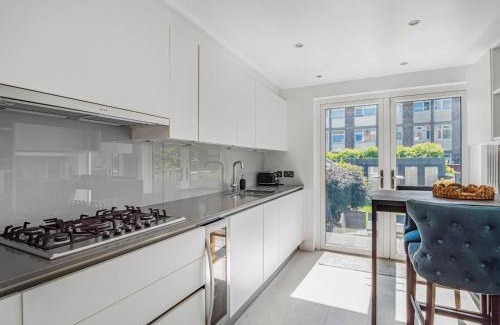 Walworth Casa | Stylish Maisonette Central London Pass the Keys