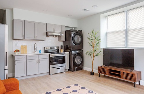 East Passyunk Crossing Apartamento | Stylish Minimalist Stay in City Center