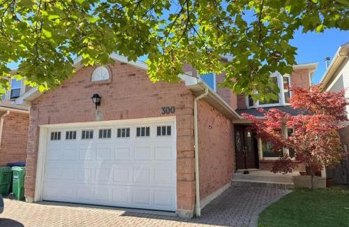 Mississauga Villa | Stylish Mississauga Escape Near Downtown