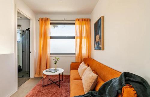 Box Hill South Casa | Stylish Modern Family Living