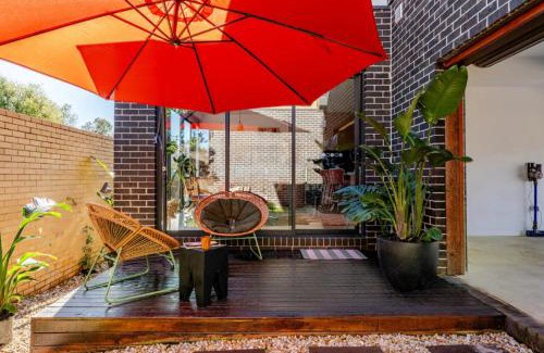 Box Hill South Casa | Stylish Modern Family Living