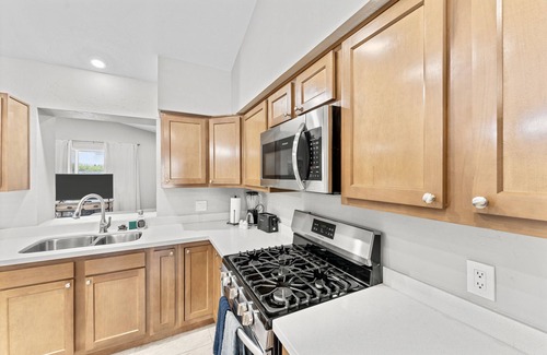 Sierra Vista Casa | Stylish & Modern Sierra Vista Getaway with Pool!