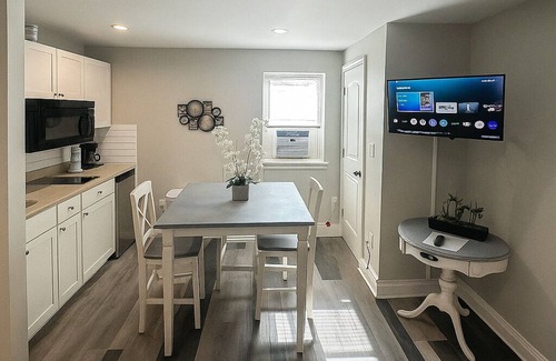 Frankford Apartamento | Elegante recientemente renovado ** Apartamento privado ** 1HAB