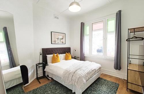 Sydenham Casa | Stylish Queen Room 1Min Walk to Station 5Min to City 10Min to Airport