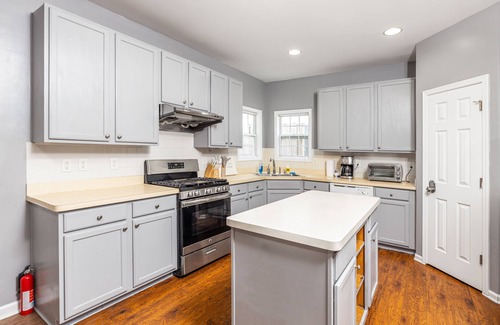 Tucker Casa | Stylish Sanctuary on Place Ct