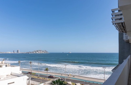 Mazatlán Apartamento | Stylish seaside apartment with stunning ocean view