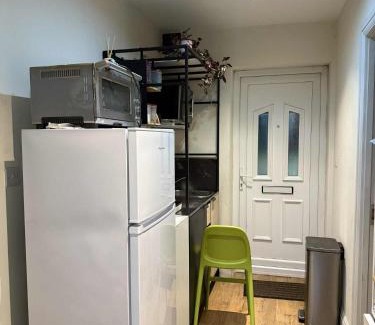 High Wycombe Casa | Stylish Self Contained Unit - High Wycombe