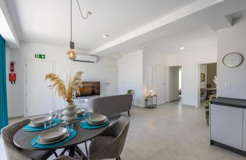 Bugibba Apartamento | Stylish Side Seaview Penthouse By Quicktrips