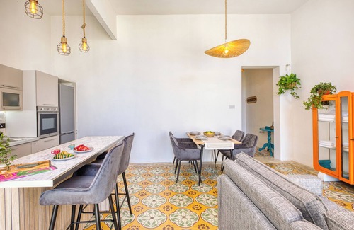 Sliema Apartamento | Stylish Sliema apt with rooftop, sea & Valletta views – central yet peaceful.