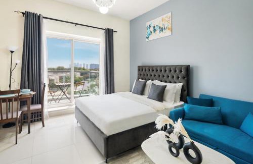 Dubai Sports City Apartamento | Stylish Sports City Studio Golf View Poolgym