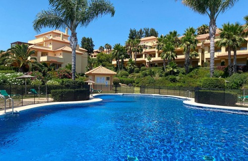 Nueva Andalucia Apartamento | Fantástica Residencia en Cumbres del Rodeo, Increíbles Vistas al Mar, Cerca de Puerto Banús