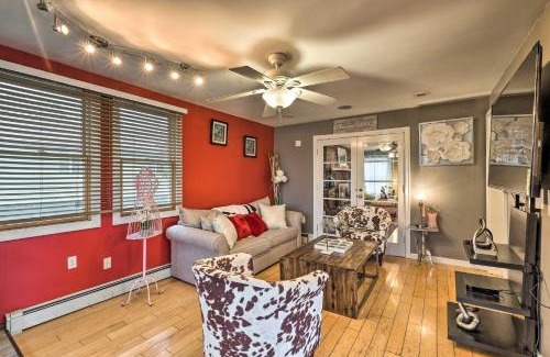 Johnstown Casa | Stylish Suburban Getaway, 10 Miles to Royal Mtn!