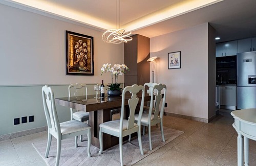 Colonias Granada y Ampliación Apartamento | Stylish Urban Escape with Pool, Gym & BBQ in Prime Location