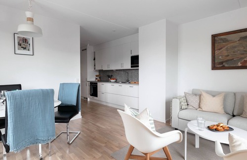 Alvsjo Apartamento | Stylish Urban Home in Stockholm