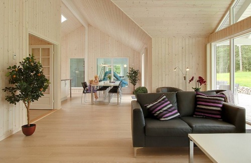 Hornbaek Casa | Casa de piscina elegantemente amuebladas con sala de actividades para 14 personas