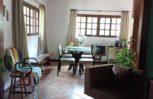 Rio Vermelho Sul Casa | Suíte Ampla em Casa Familiar com acesso a Lagoa