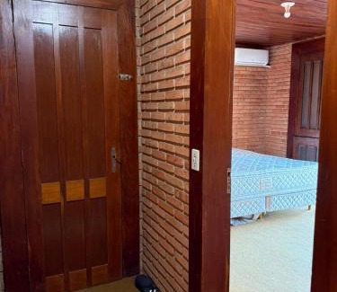 Botucatu Casa | Suíte king com ar condicionado