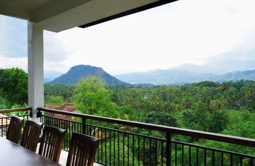 Digana Villa | Subashri Villa Triple Room