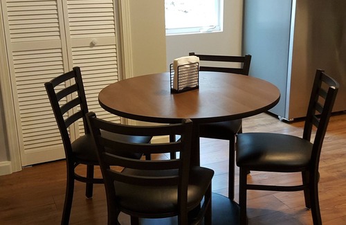 Greenville - Spartanburg Apartamento | Suburban Mountain Top Apartment