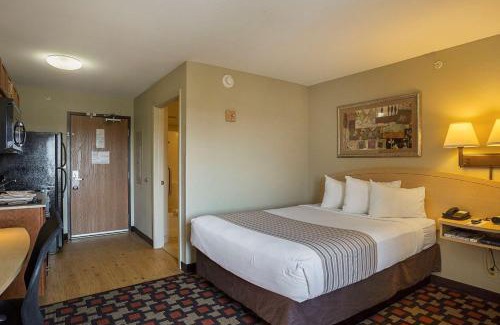 Jeffersonville - Clarksville Hotel | Suburban Studios Clarksville-Louisville North